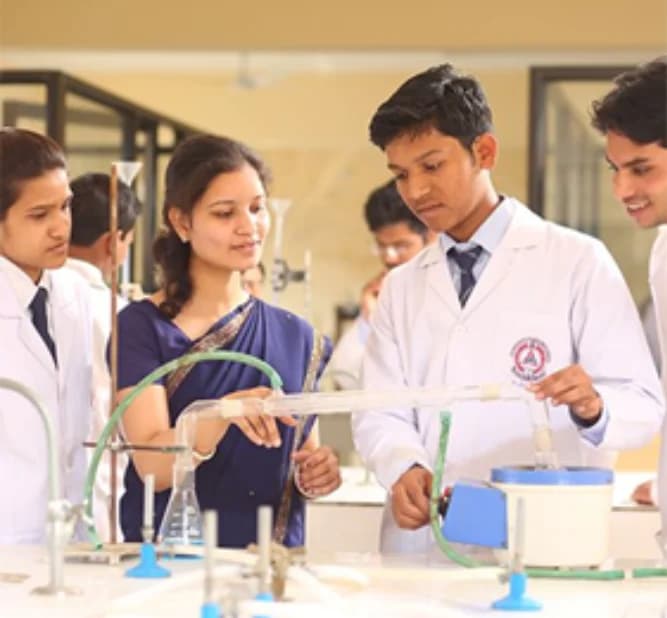 Breaking Into Pharma in the AI and Biotech Era | MBA in Pharmaceutical